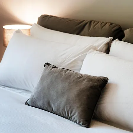 Апартаменты Lario By Quokka 360 - With Parking Next To *