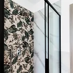 Apartment Lario By Quokka 360 - With Parking Close To